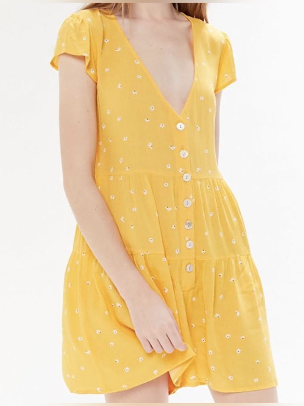 🆕 URBAN OUTFITTERS Rio Tiered Ruffle Button-Front Romper